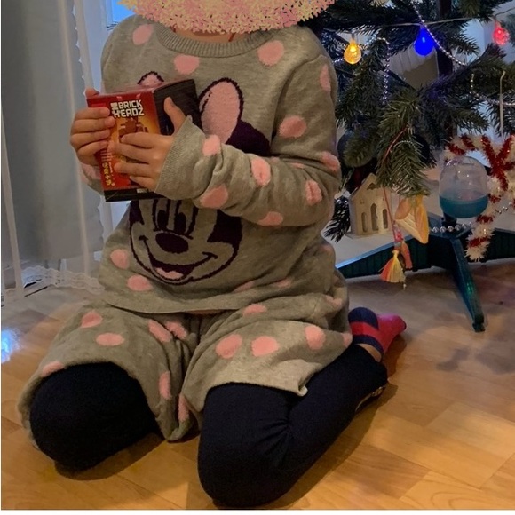 Disney minnie sweater set - Picture 8 of 8
